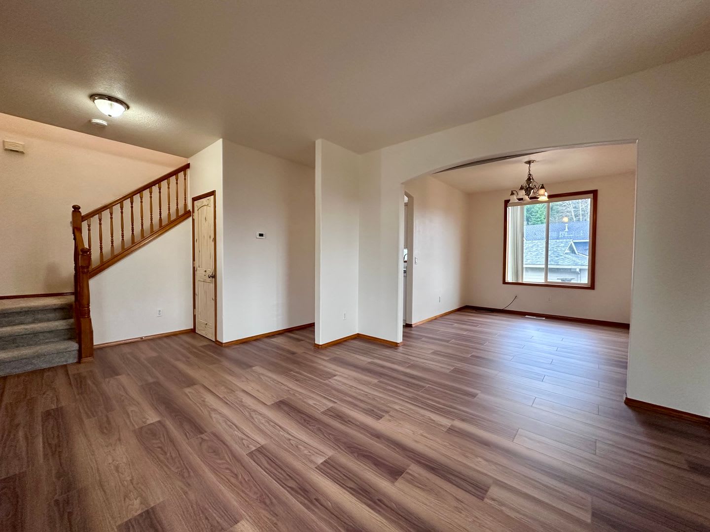Beautiful Move‑In Ready Single-Family Home on a Corner Lot in Gresham! – photo 4