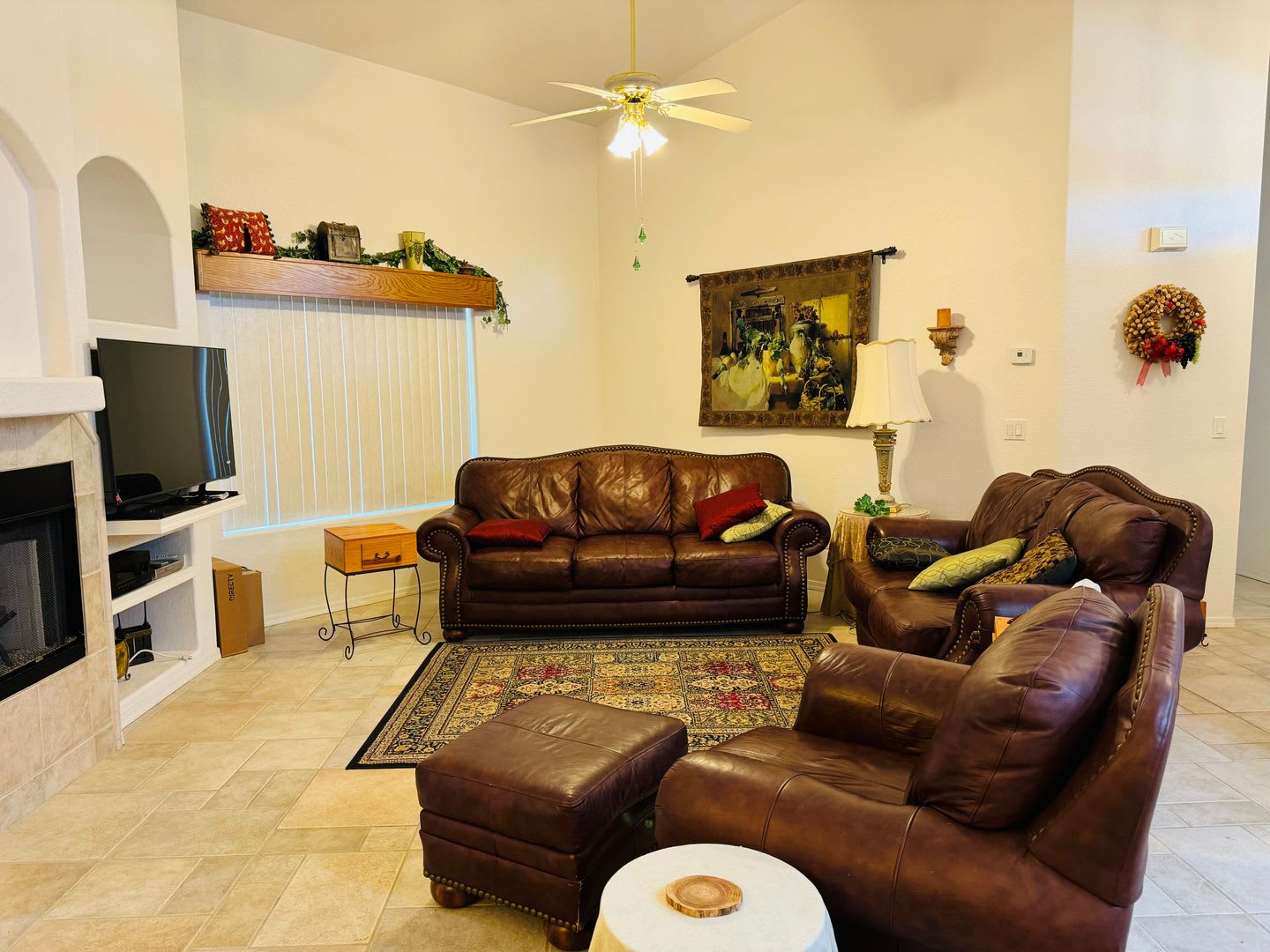 Spacious 3-Bedroom Home with Mountain Views, 3-Car Garage, and Furnished in Desert Lake Estates – photo 5