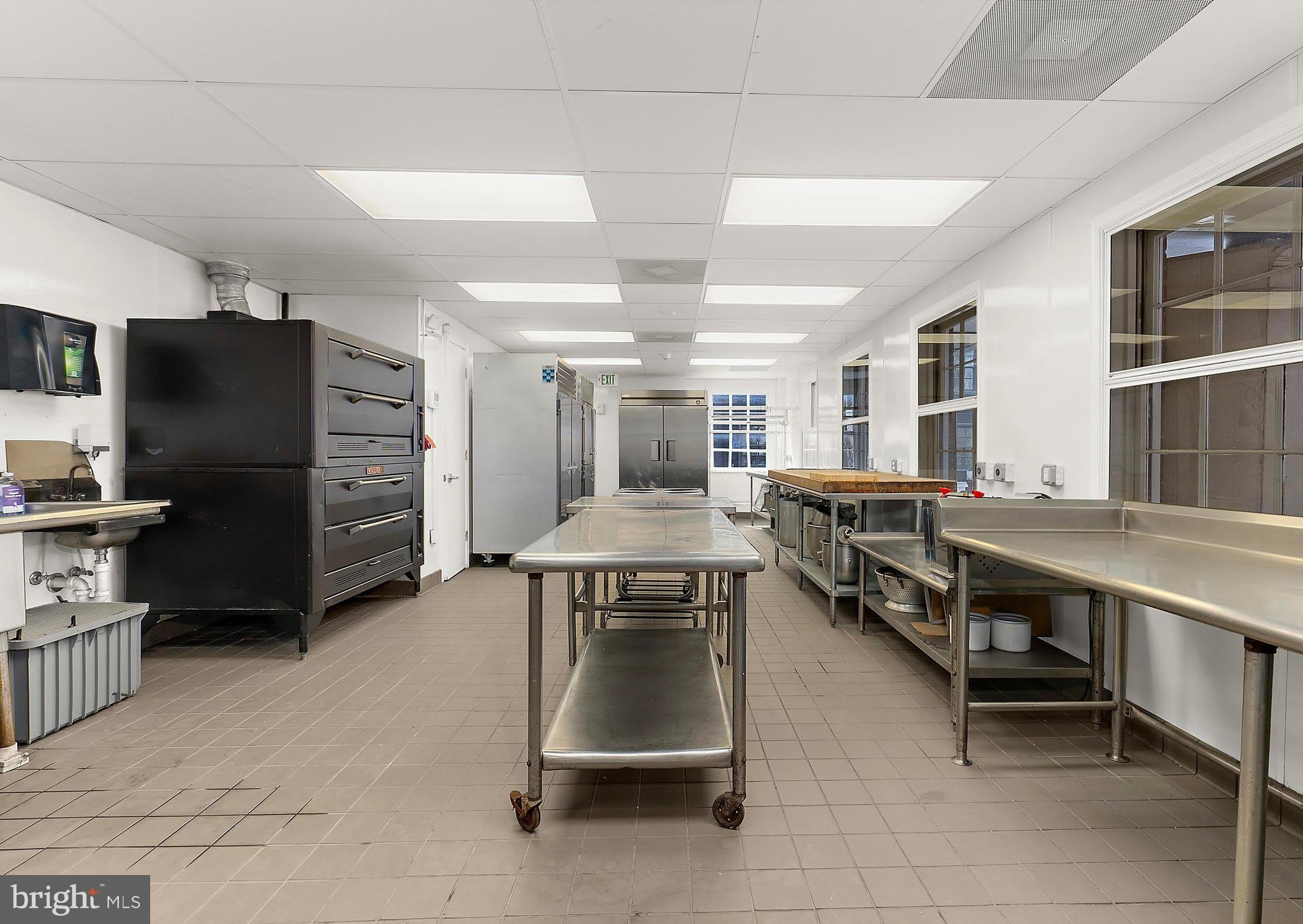 2220 N CHARLES Street – photo 2