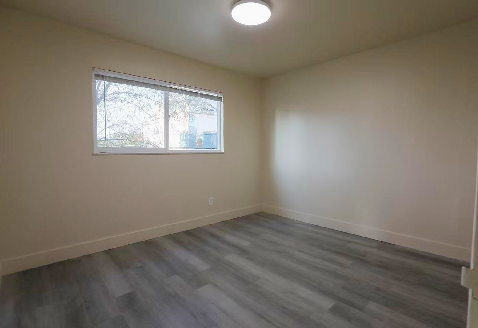 $2,395/month – Renovated 2BR/1BA in Prime Berkeley Location (Available Now) – photo 4
