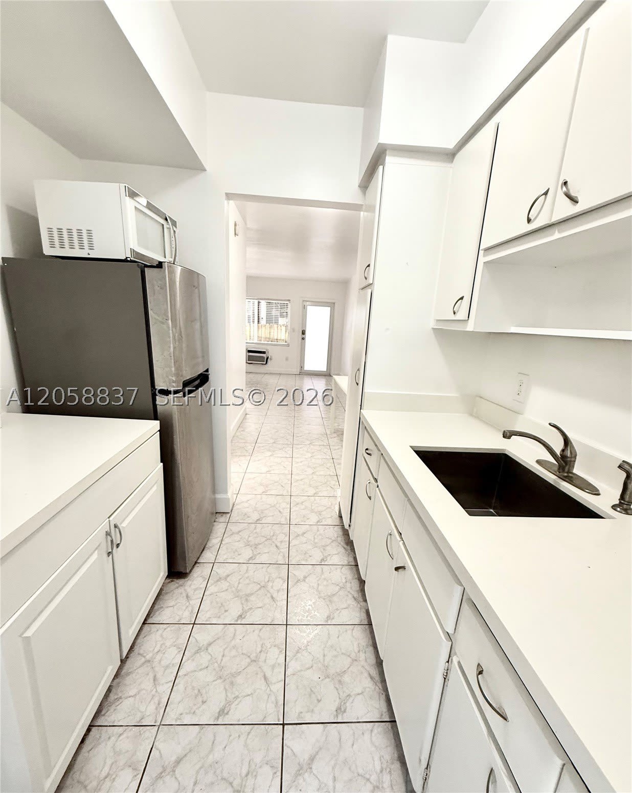 1021 Michigan Ave – photo 5