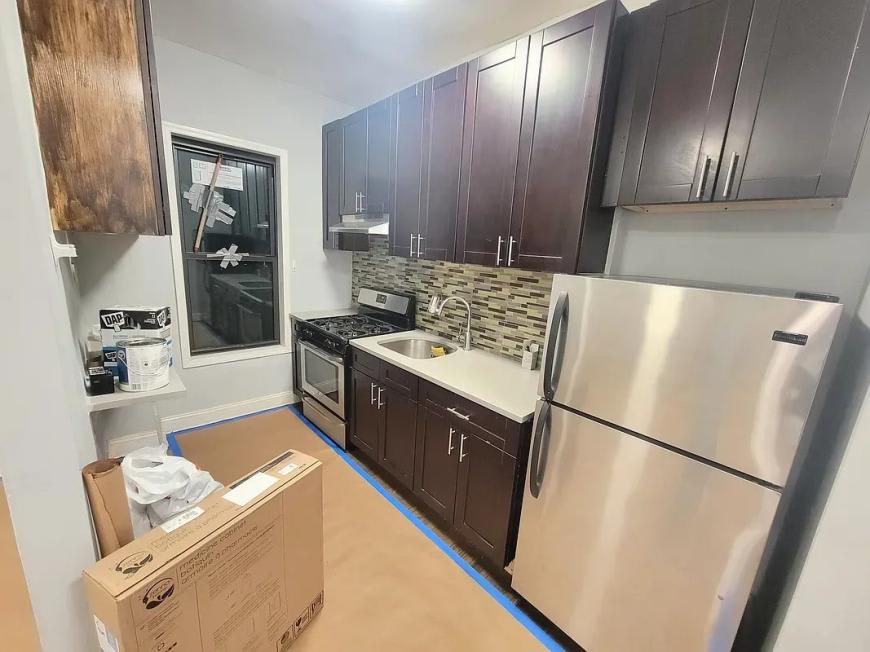 501 West 214th Street – photo 1