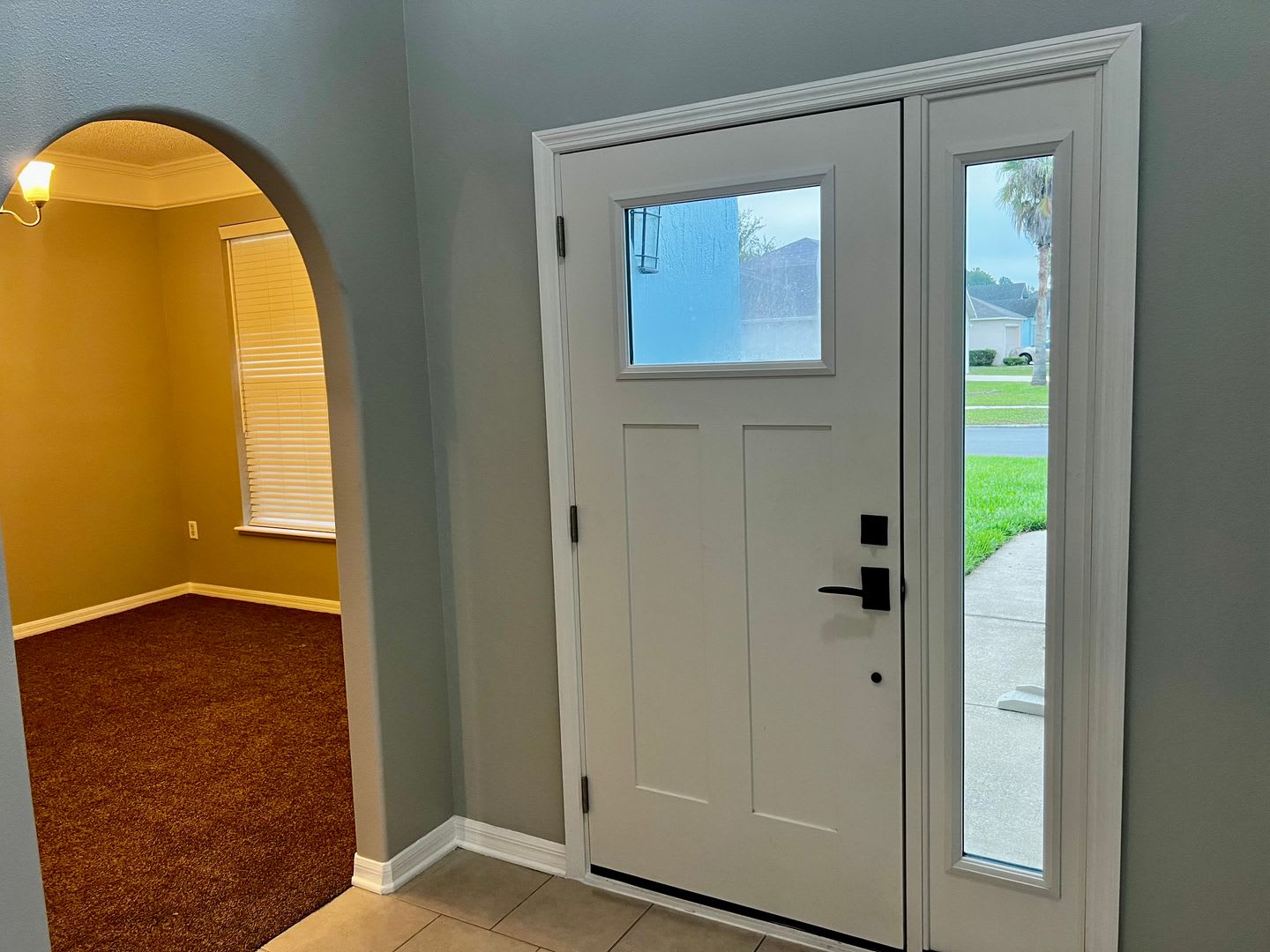 Spacious 4-Bedroom, 2.5-Bathroom Home – 2,300 Sq. Ft. – photo 4