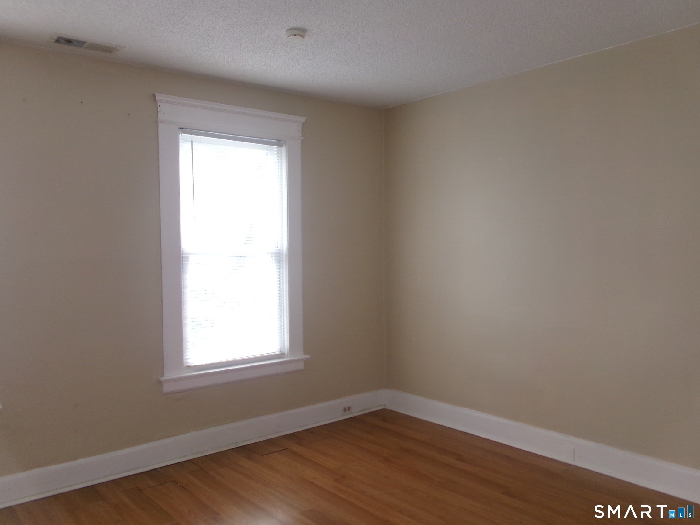 182 Oak Street – photo 5