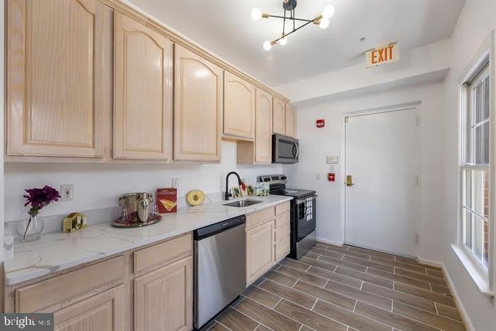 232 Main Street – photo 3