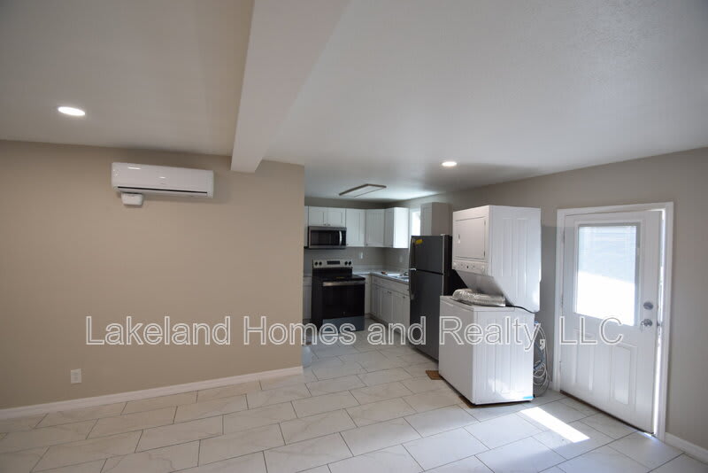 527 Garden Drive North – photo 5