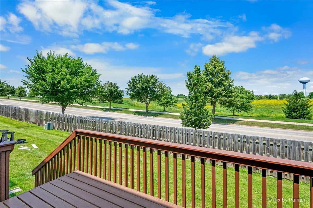 1058 E Danbury Drive – photo 3