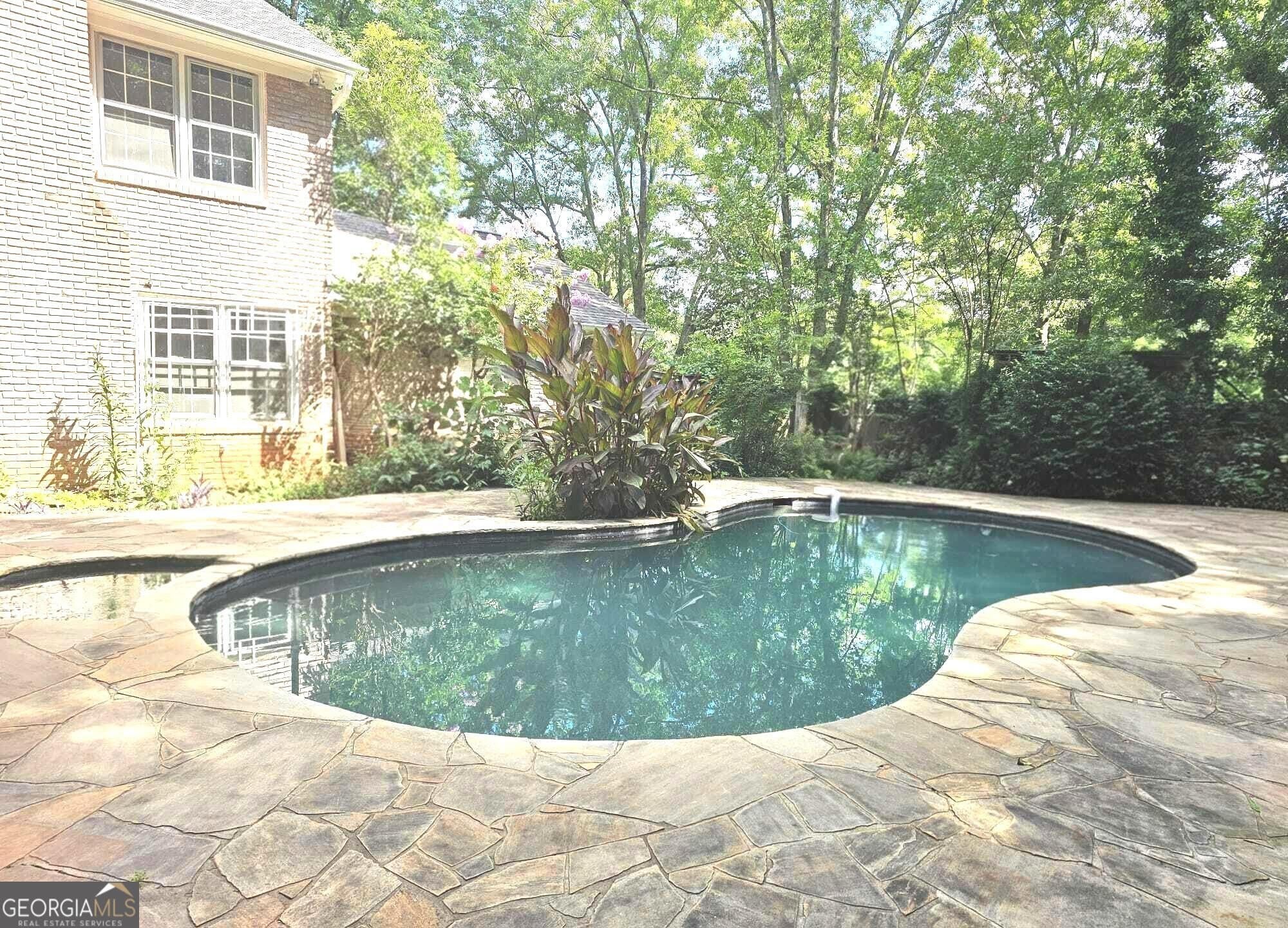615 Kings Road – photo 2