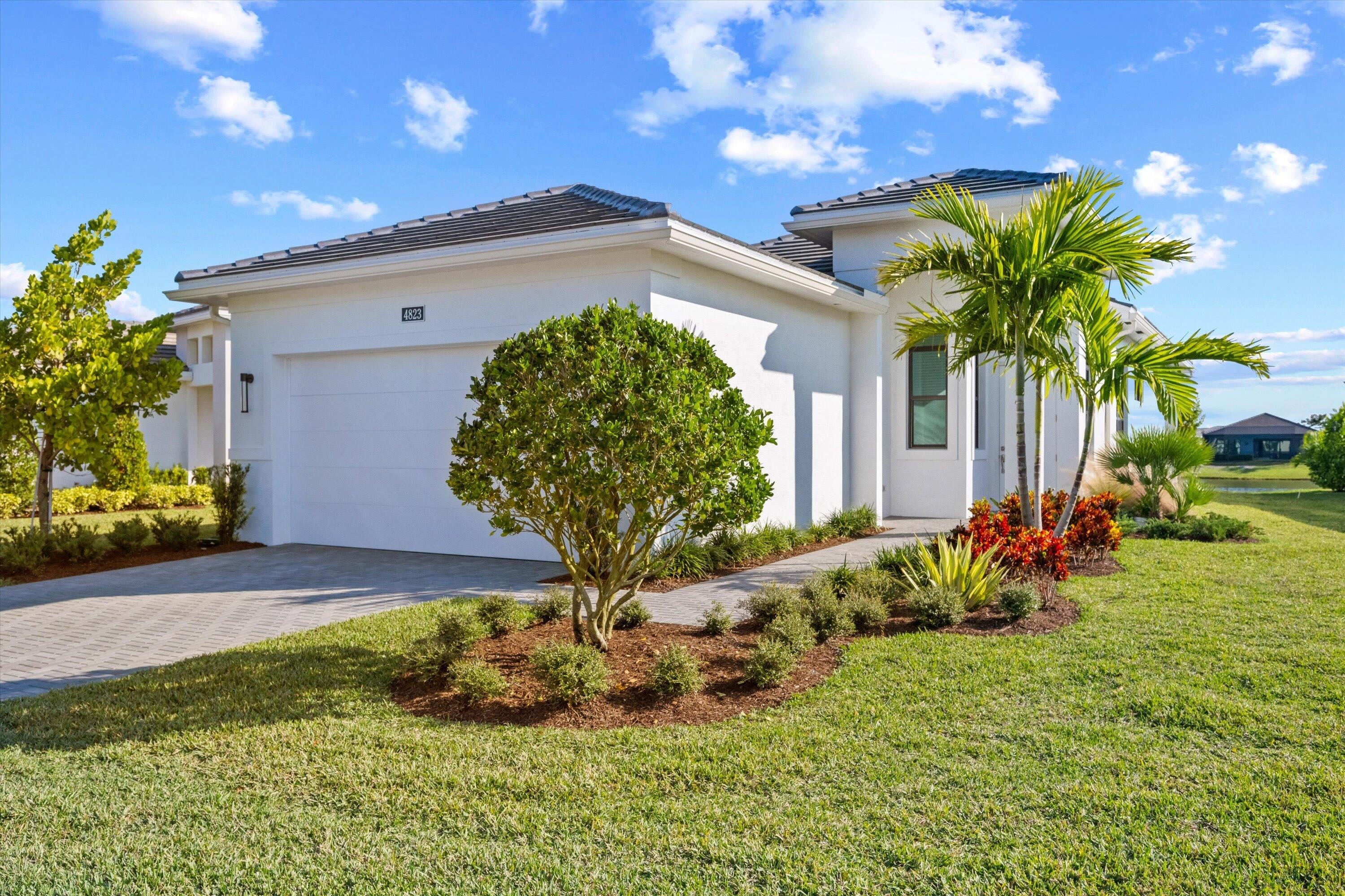 4823 Saint Armands Way – photo 2