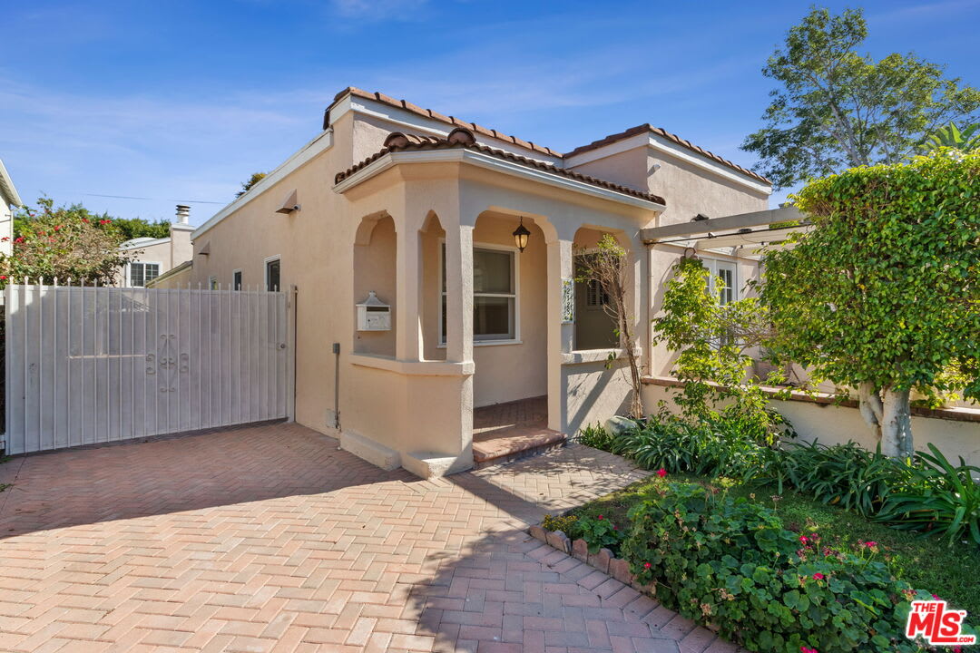 2128 Camden Avenue – photo 3