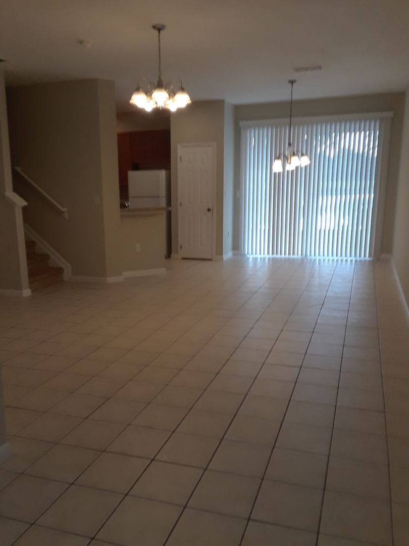 4 Bedrooms 3 Bath Townhome with Water View in Travalgar Village, Kissimmee! – photo 3