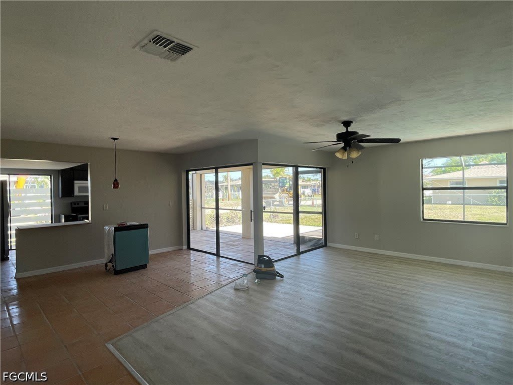 4003 SE 2nd Avenue – photo 3