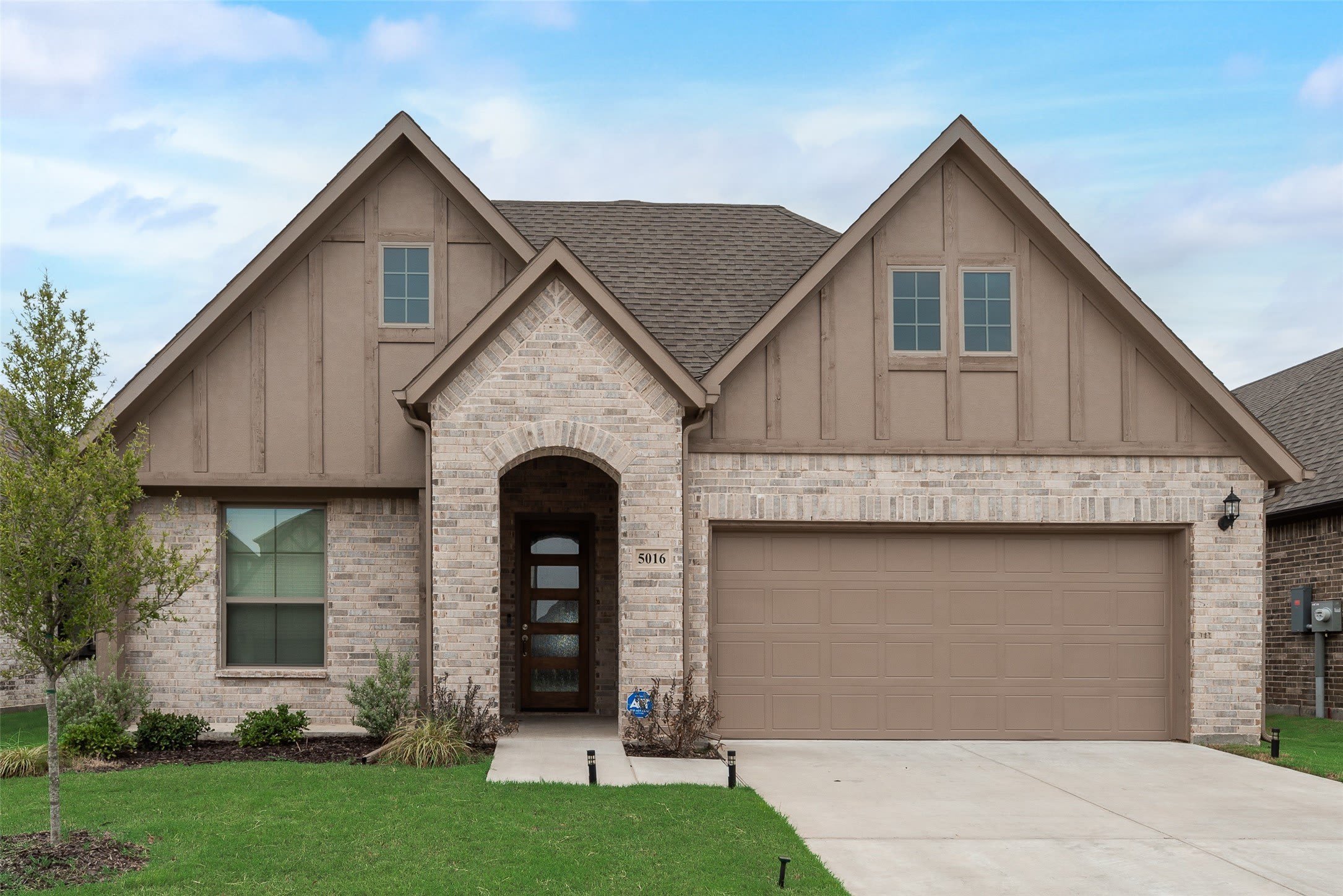 5016 De Berry Lane – photo 1