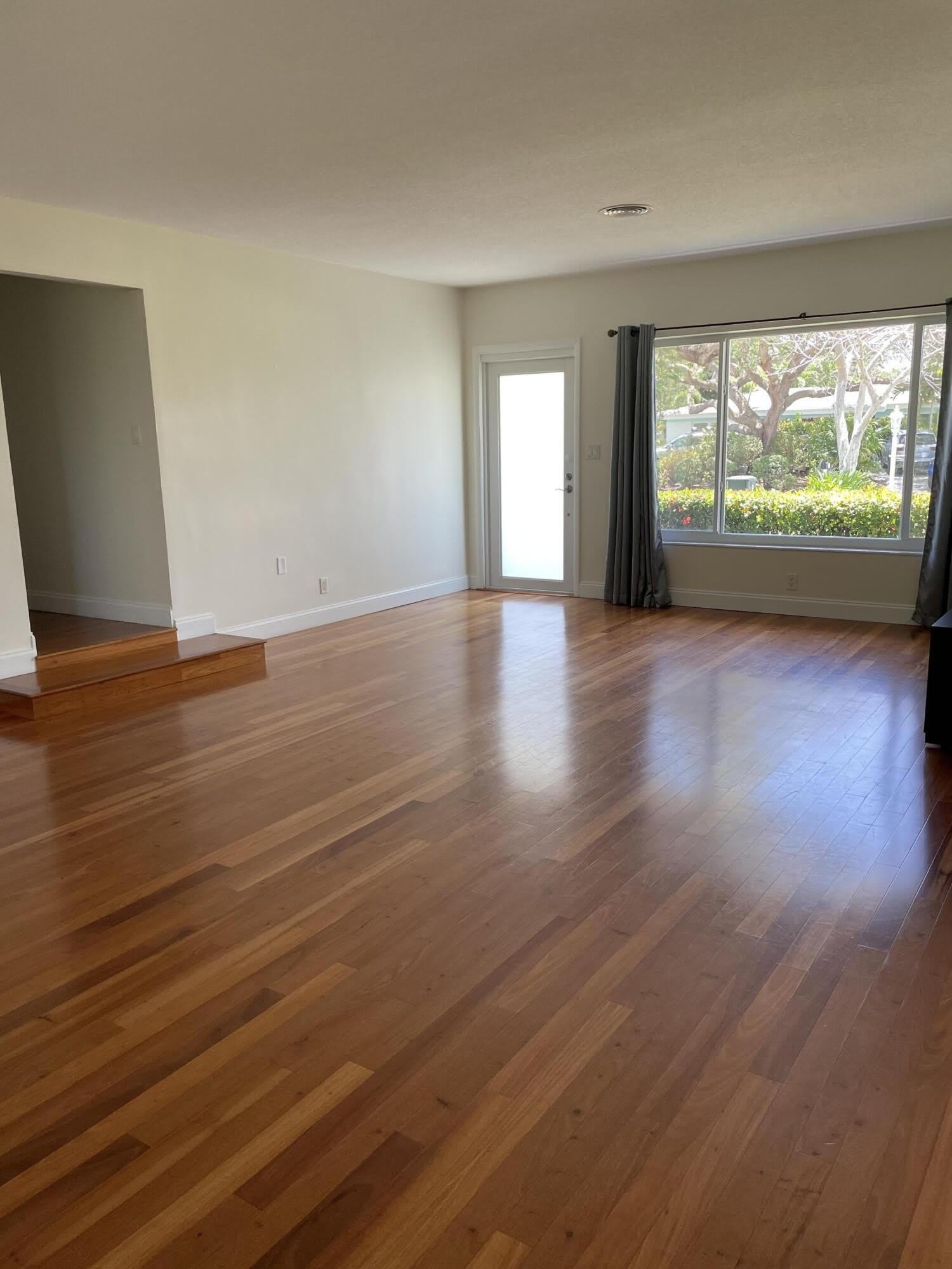 465 NE 34th Street – photo 3