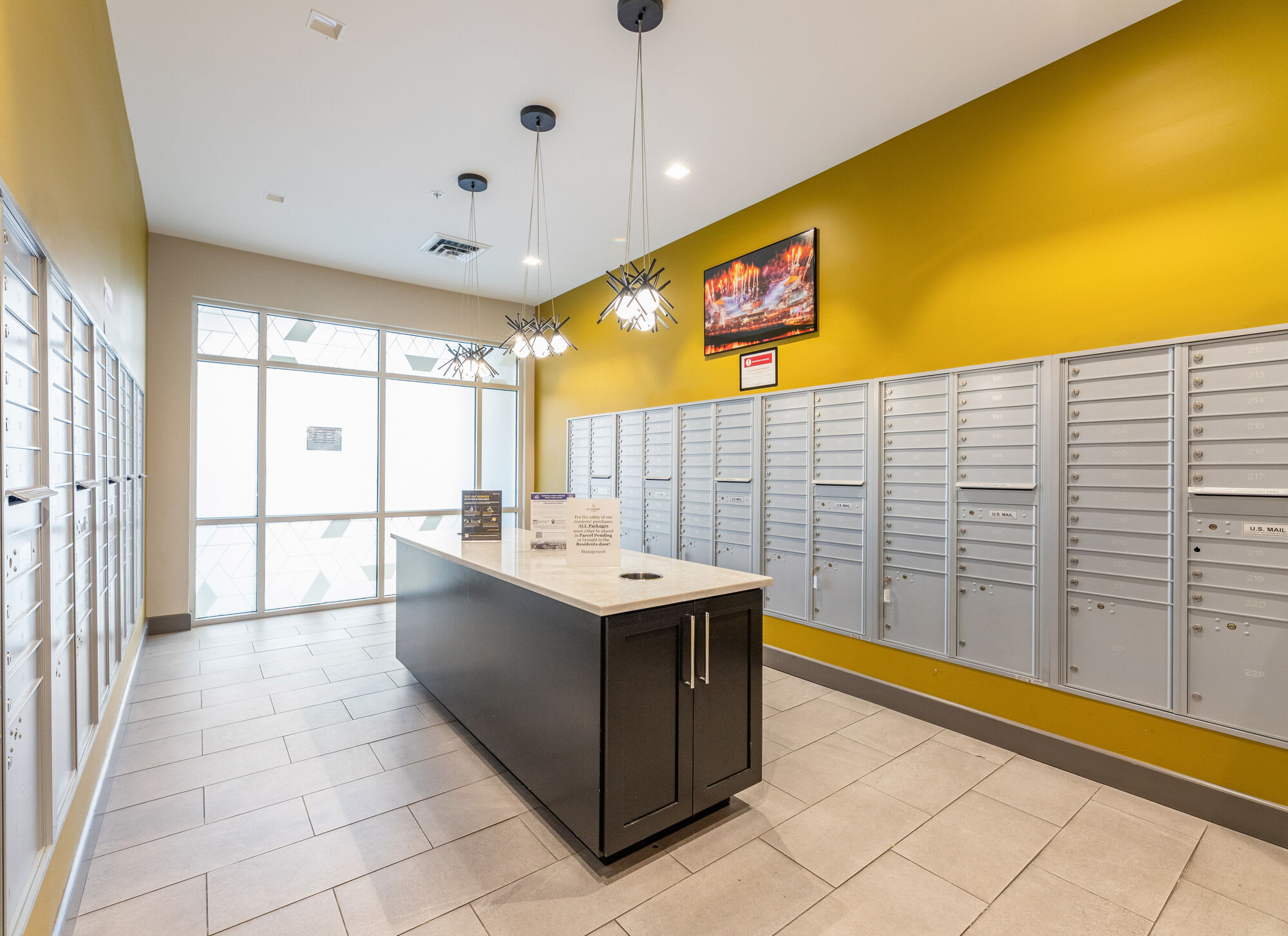 946 Mlk – photo 2