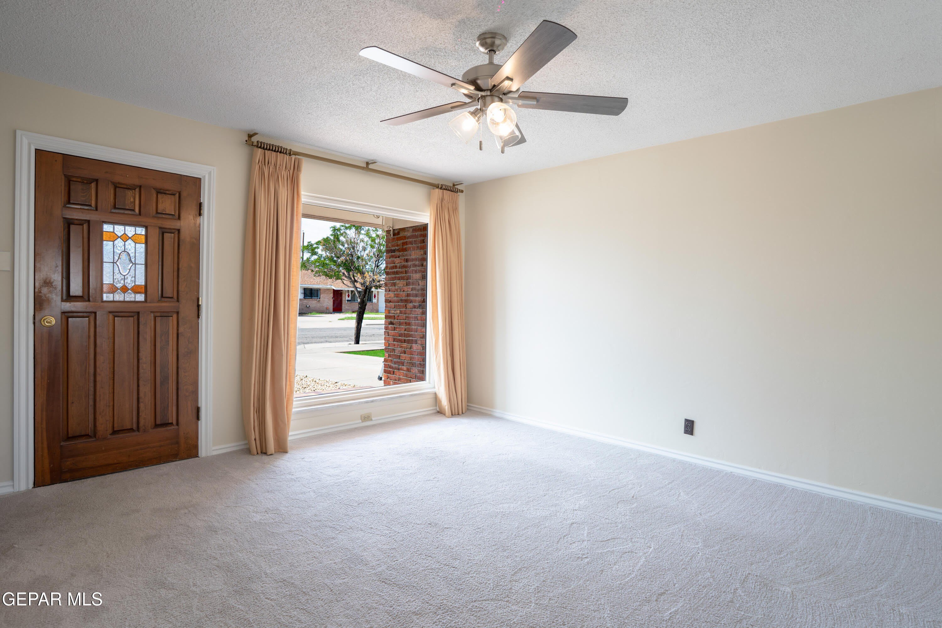 10125 CHEZELLE Drive – photo 4