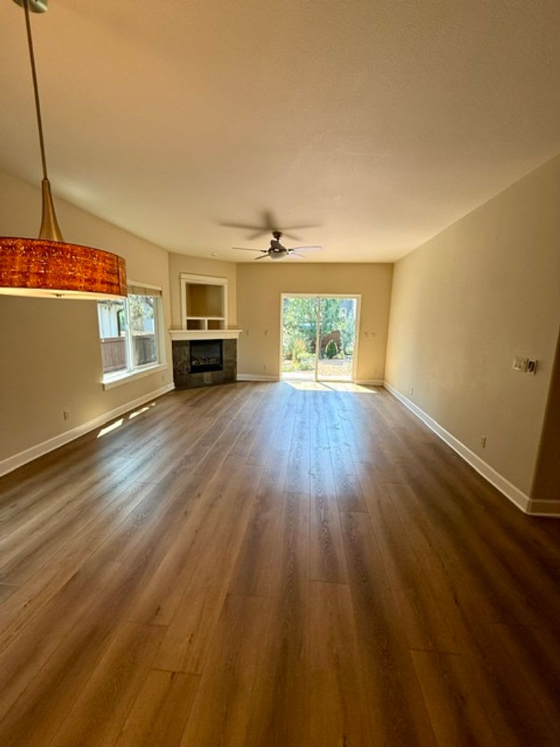 Spacious 2,232 Sq. Ft. 4 Bed, 3.5 Bath Home with Central A/C! – photo 2