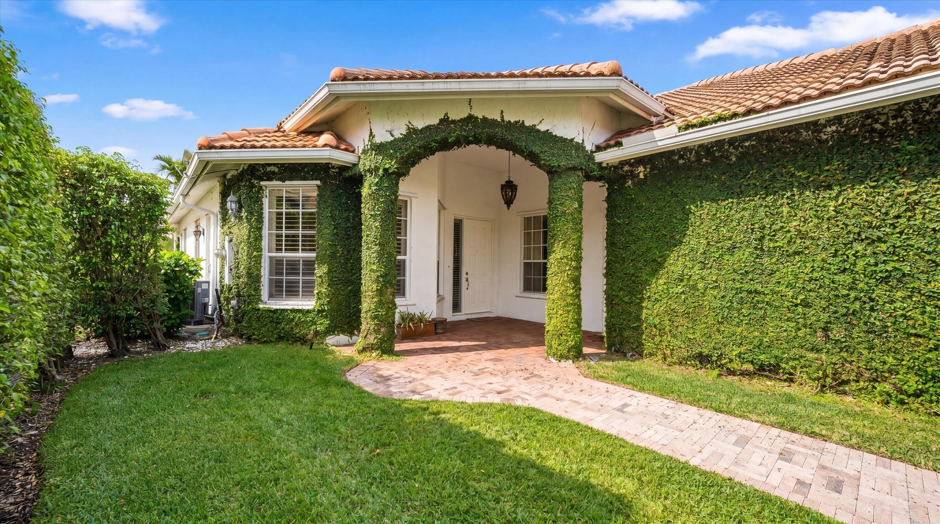 2920 Twin Oaks Way – photo 1