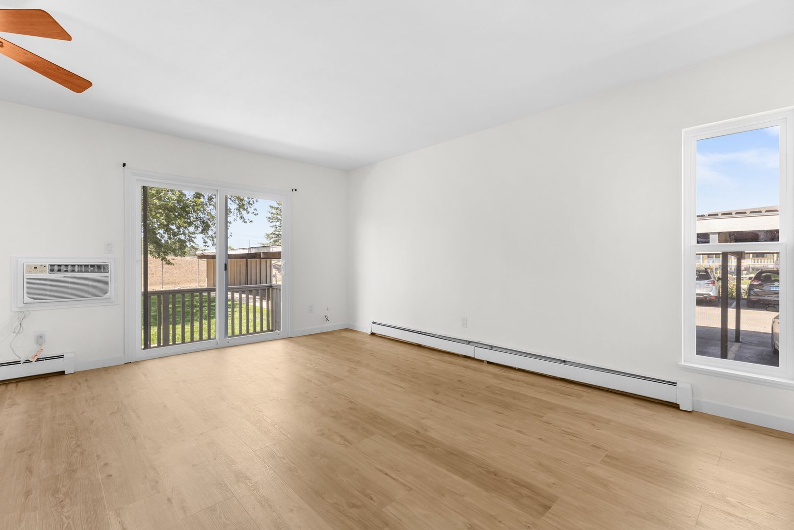 1st month free! Renovated 2B/2B Corner Apartment with Flatiron Views – photo 4