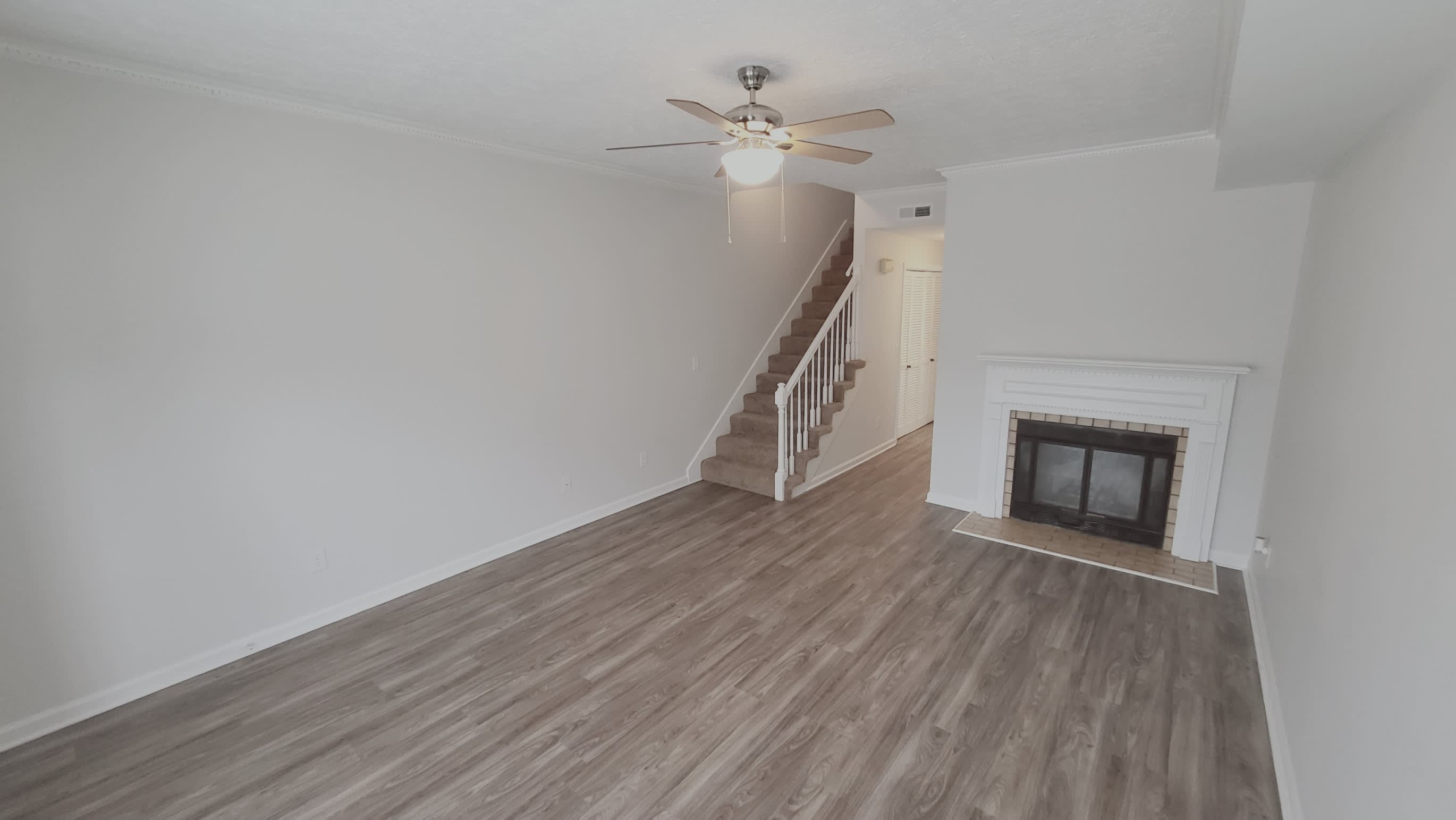 301 Hickory Place – photo 4
