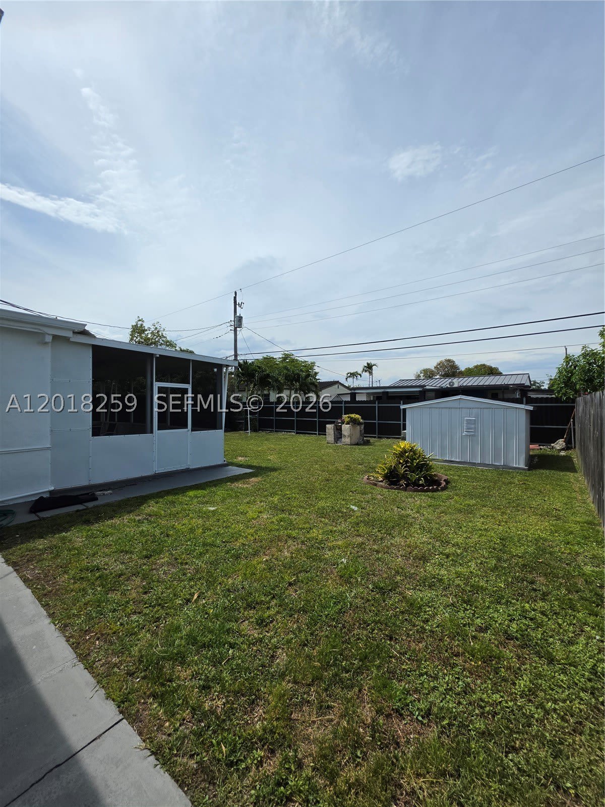 4601 SW 5th St – photo 2