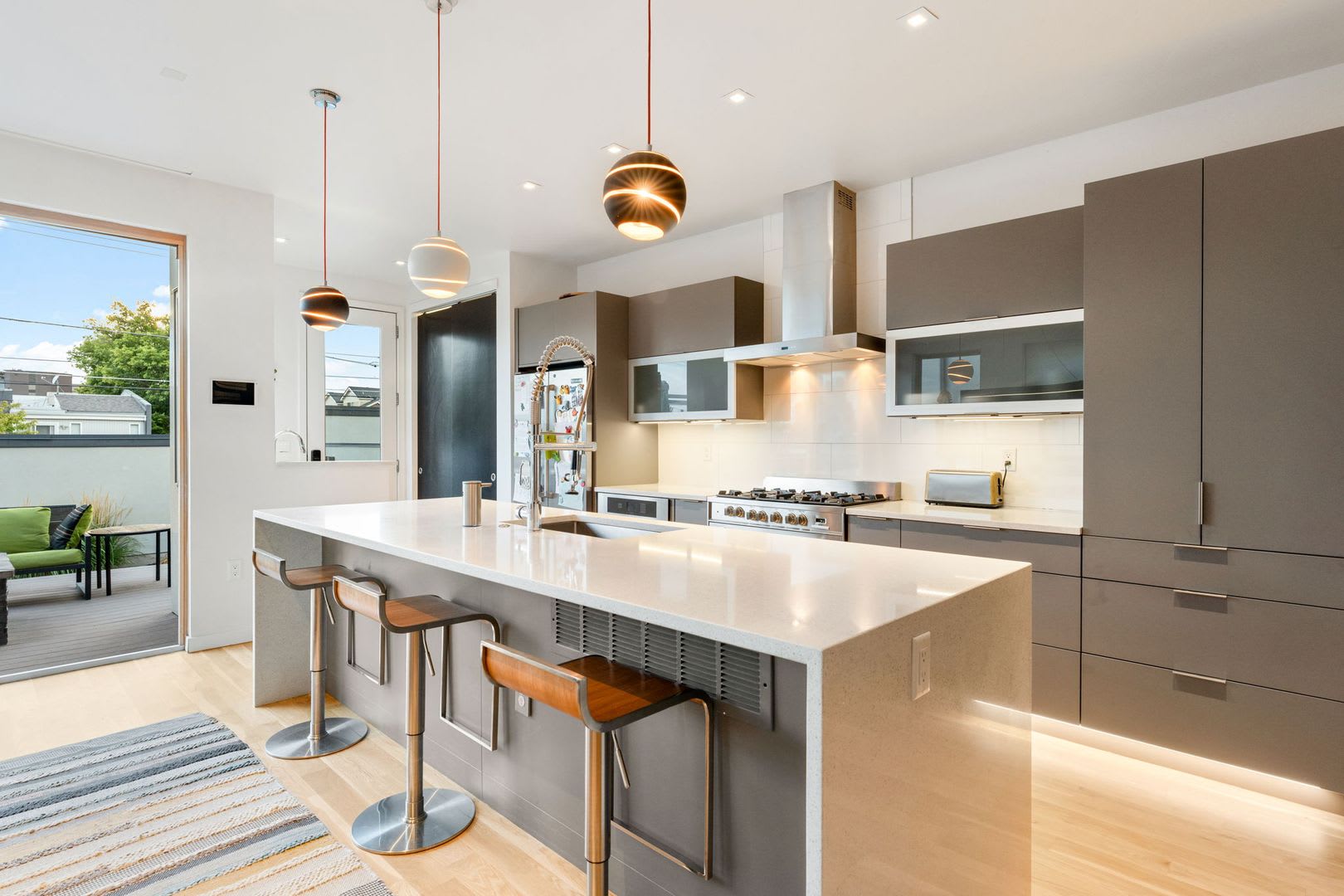 Luxury 4BD, 3.5BA Cherry Creek Home with Theater Room and Rooftop Terrace – photo 2