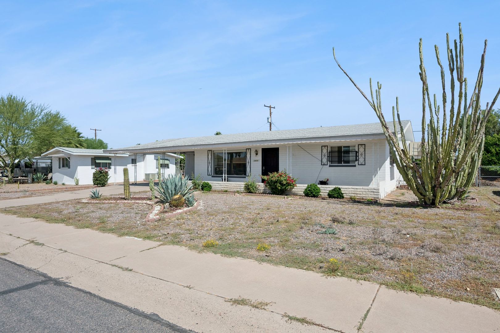 Very clean 2 bedroom 1 bath home in 55+ community! – photo 3
