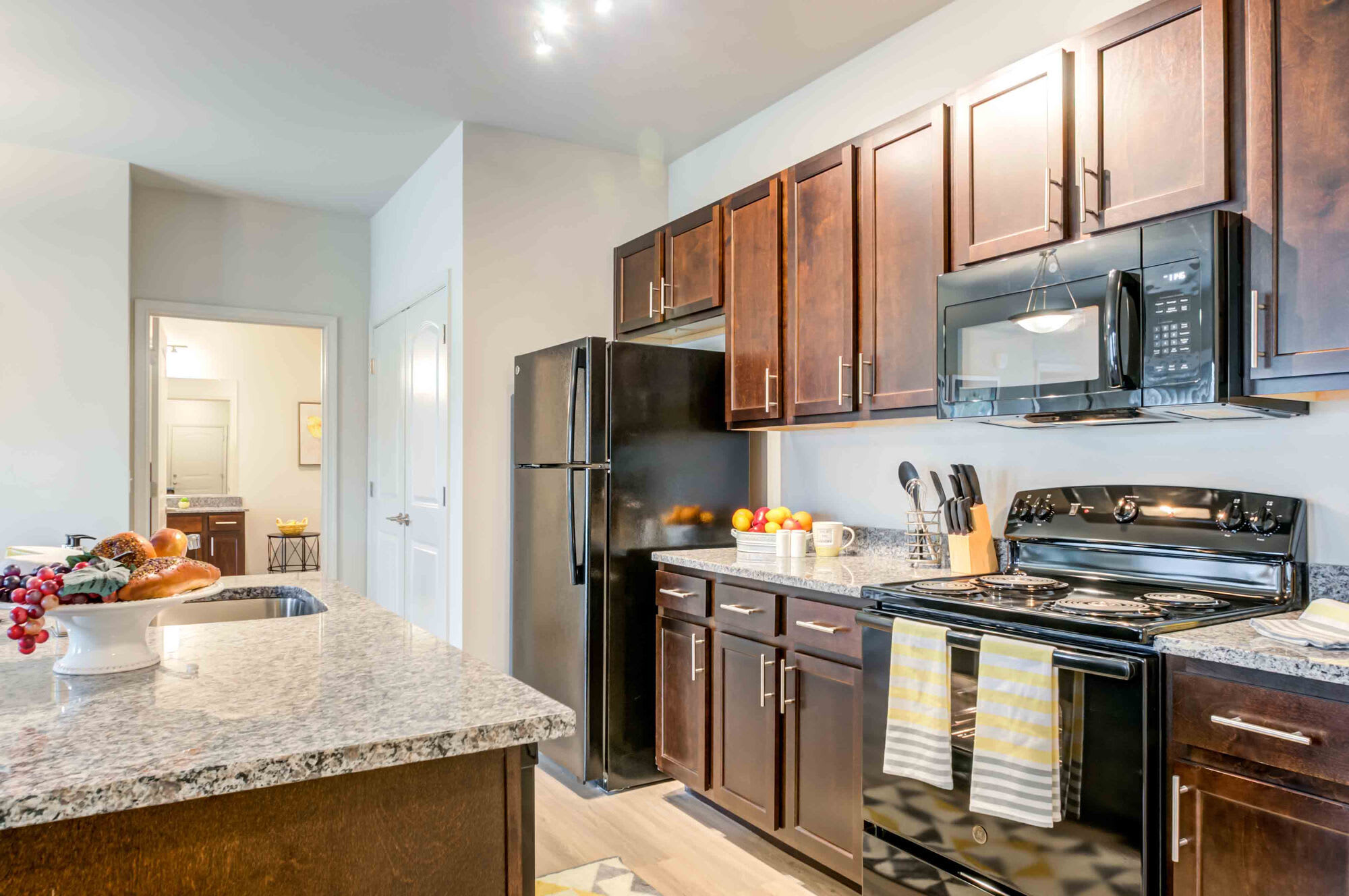 Coventry Square Apartments – photo 2