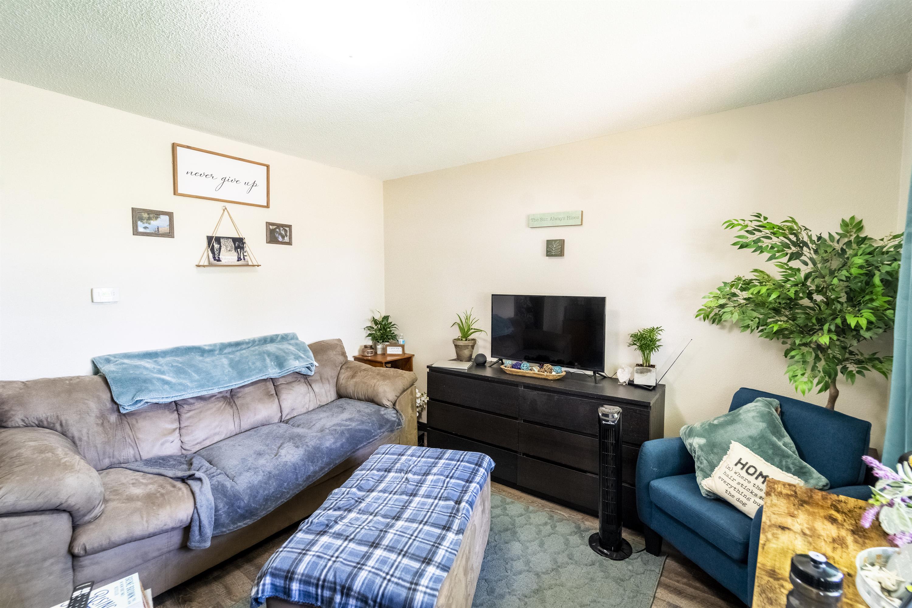 204 4th Avenue – photo 2