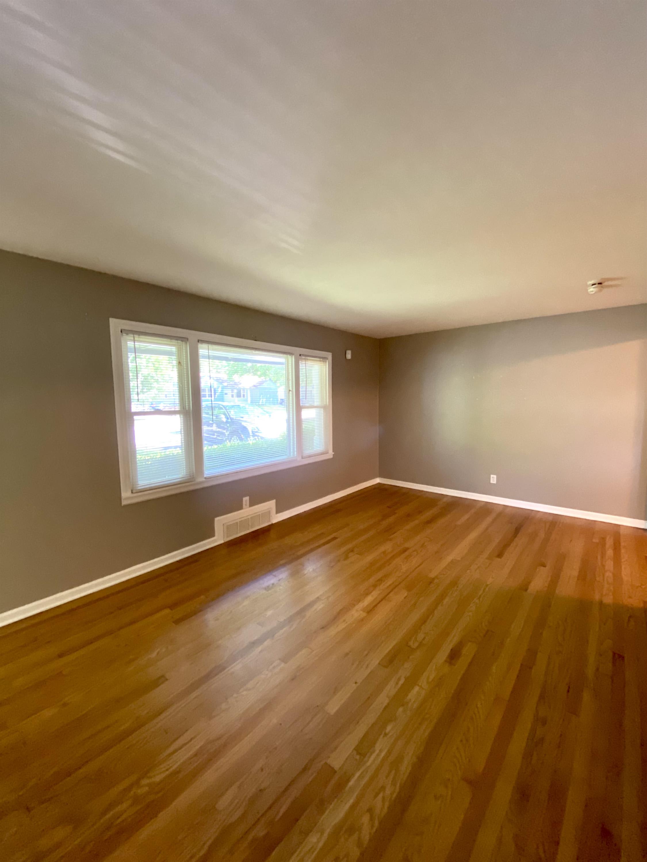6034 Juniper Drive – photo 3