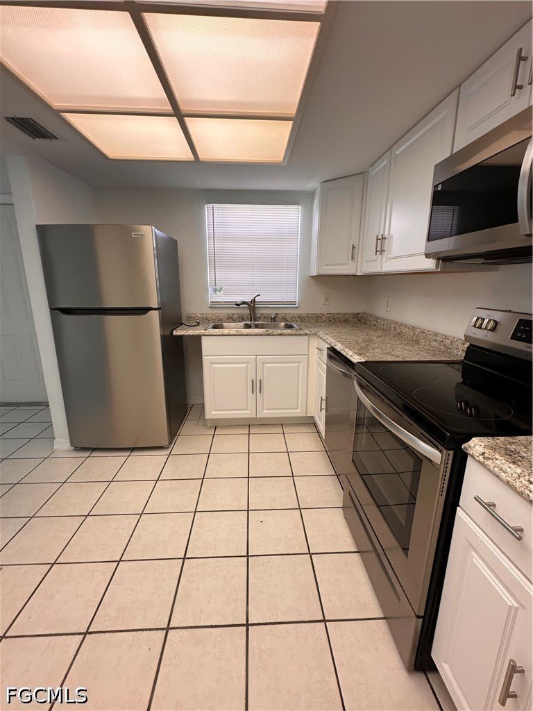 4920 Vincennes Court – photo 4