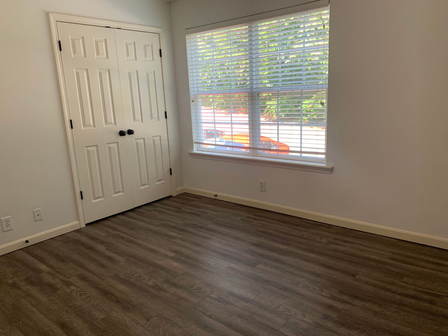 Germantown 2 bedroom, 1 1/2 bath in Brent Park Condos with washer/dryer – photo 4