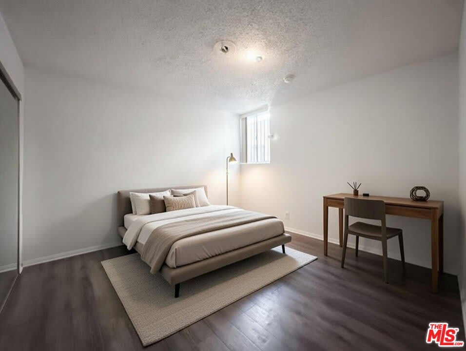1208 W Adams Blvd – photo 3
