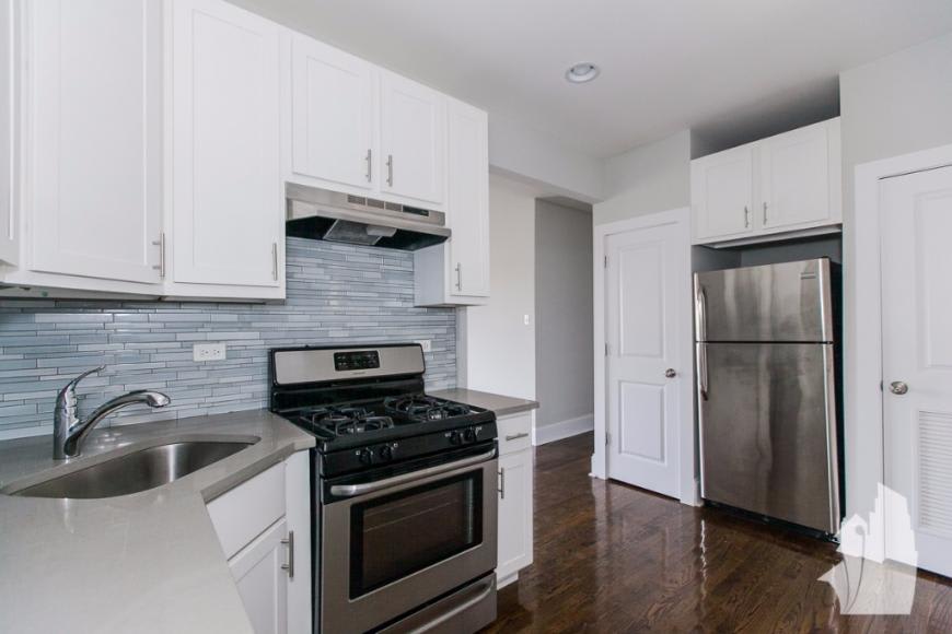 2211 North Leavitt – photo 2