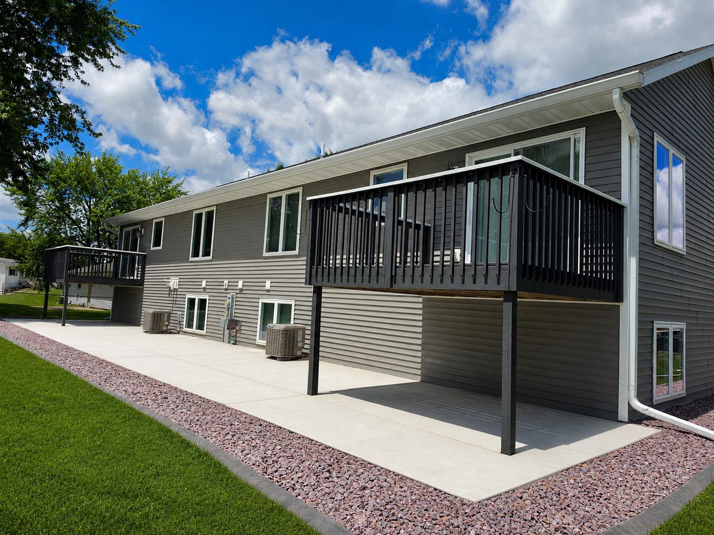 2721 Kellogg Avenue – photo 2