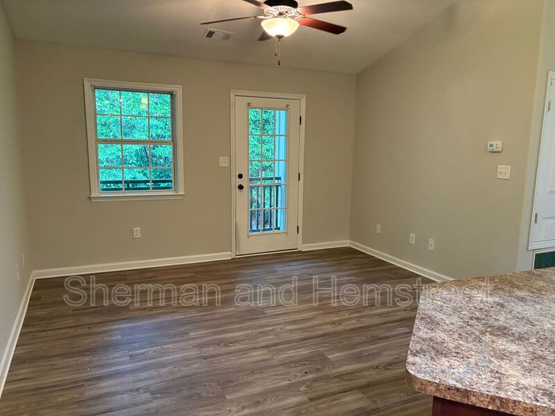 3400 London Court, Apt 203 – photo 4