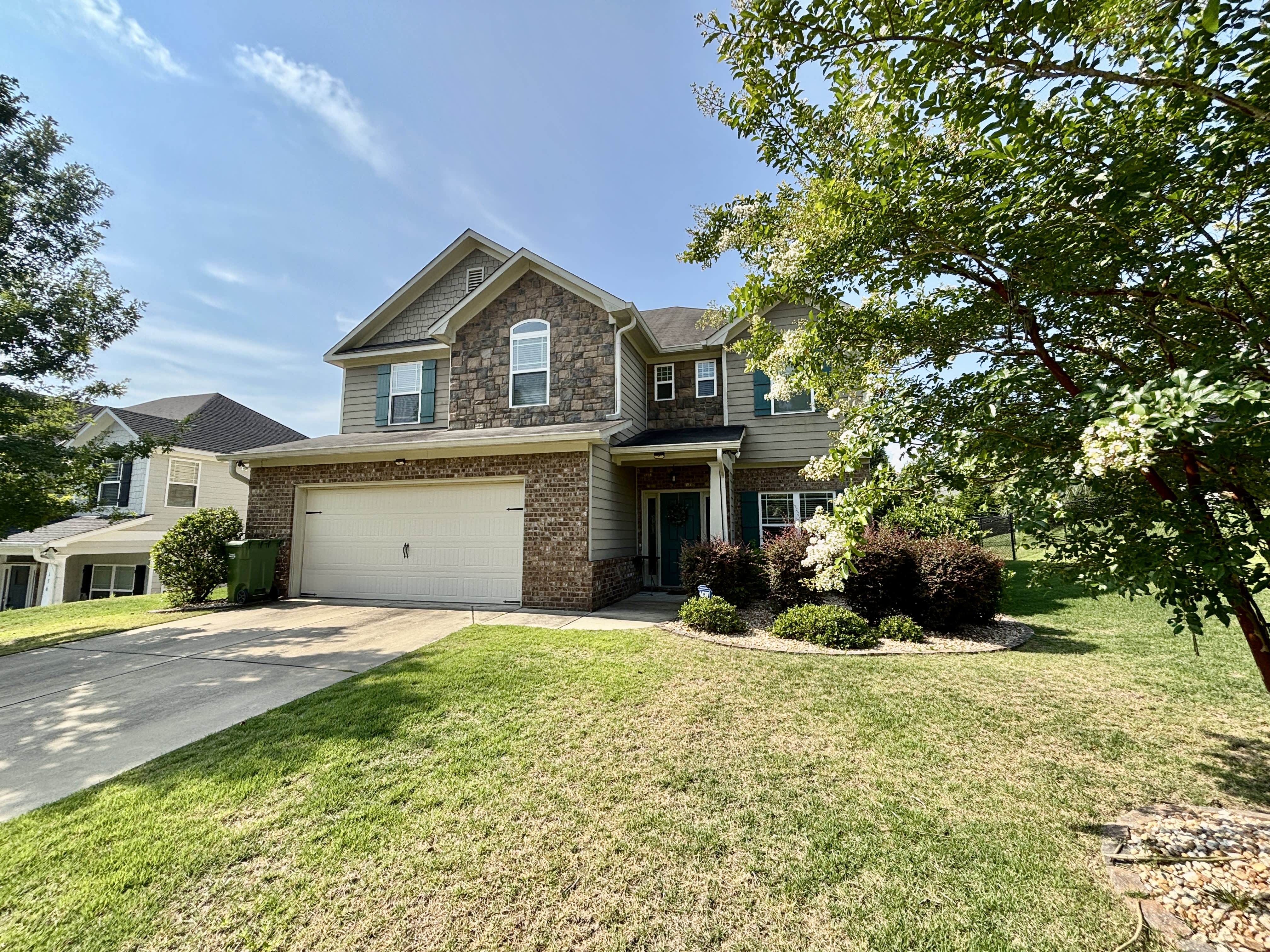 152 Woodstream Dr – photo 2