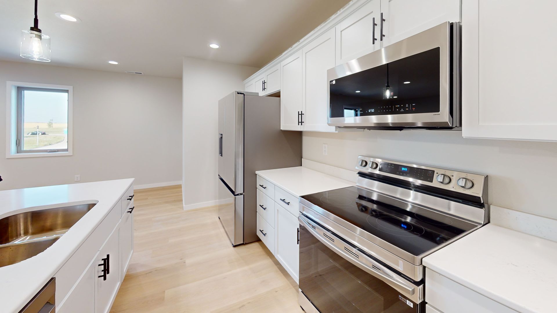 2 Bedroom Townhome – photo 4