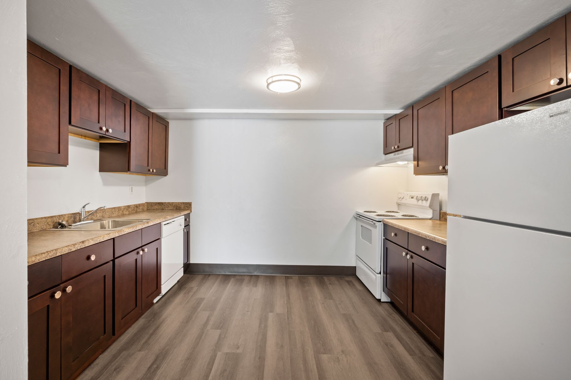 Landmark Apartments – photo 5