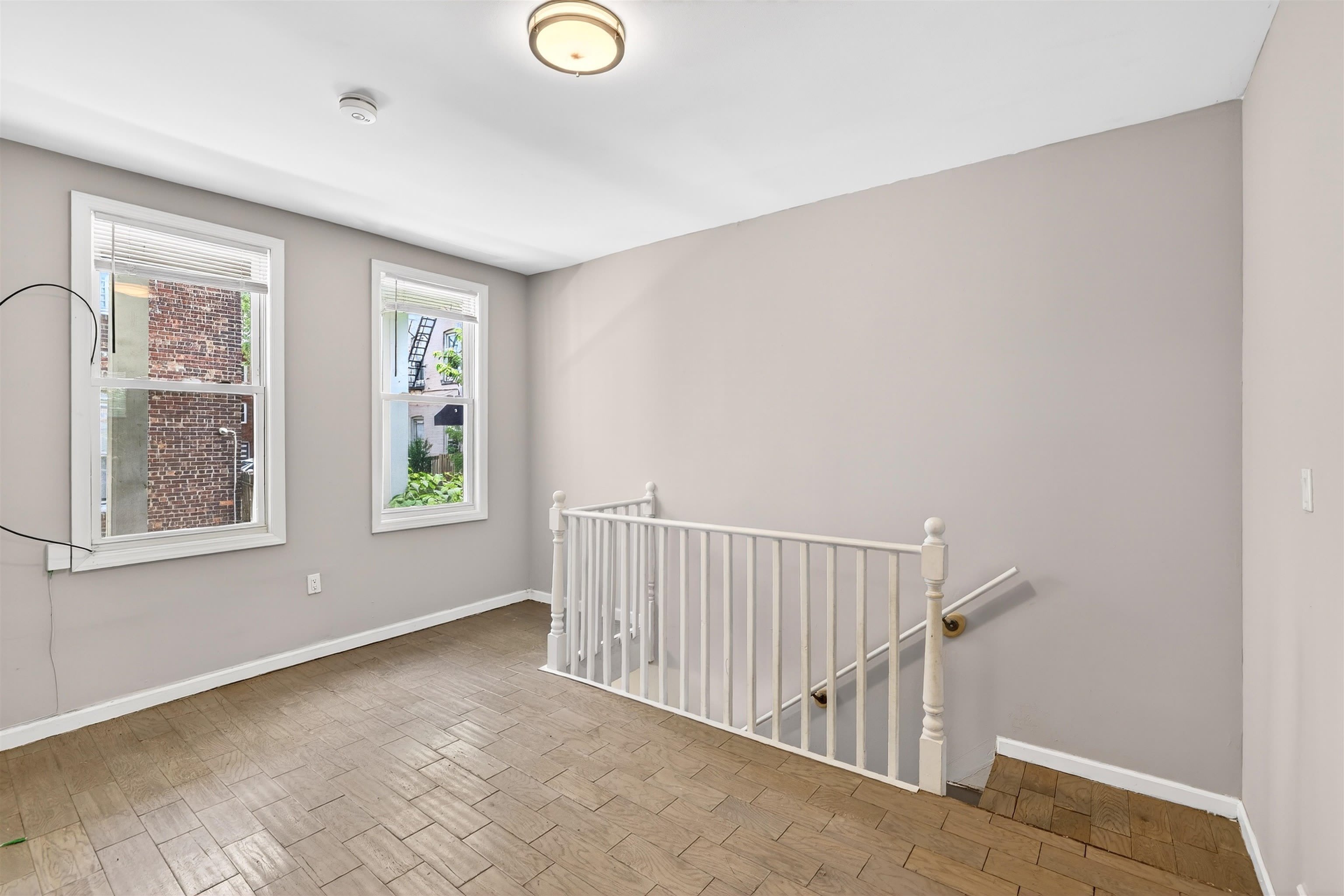 83 Williams Ave – photo 5