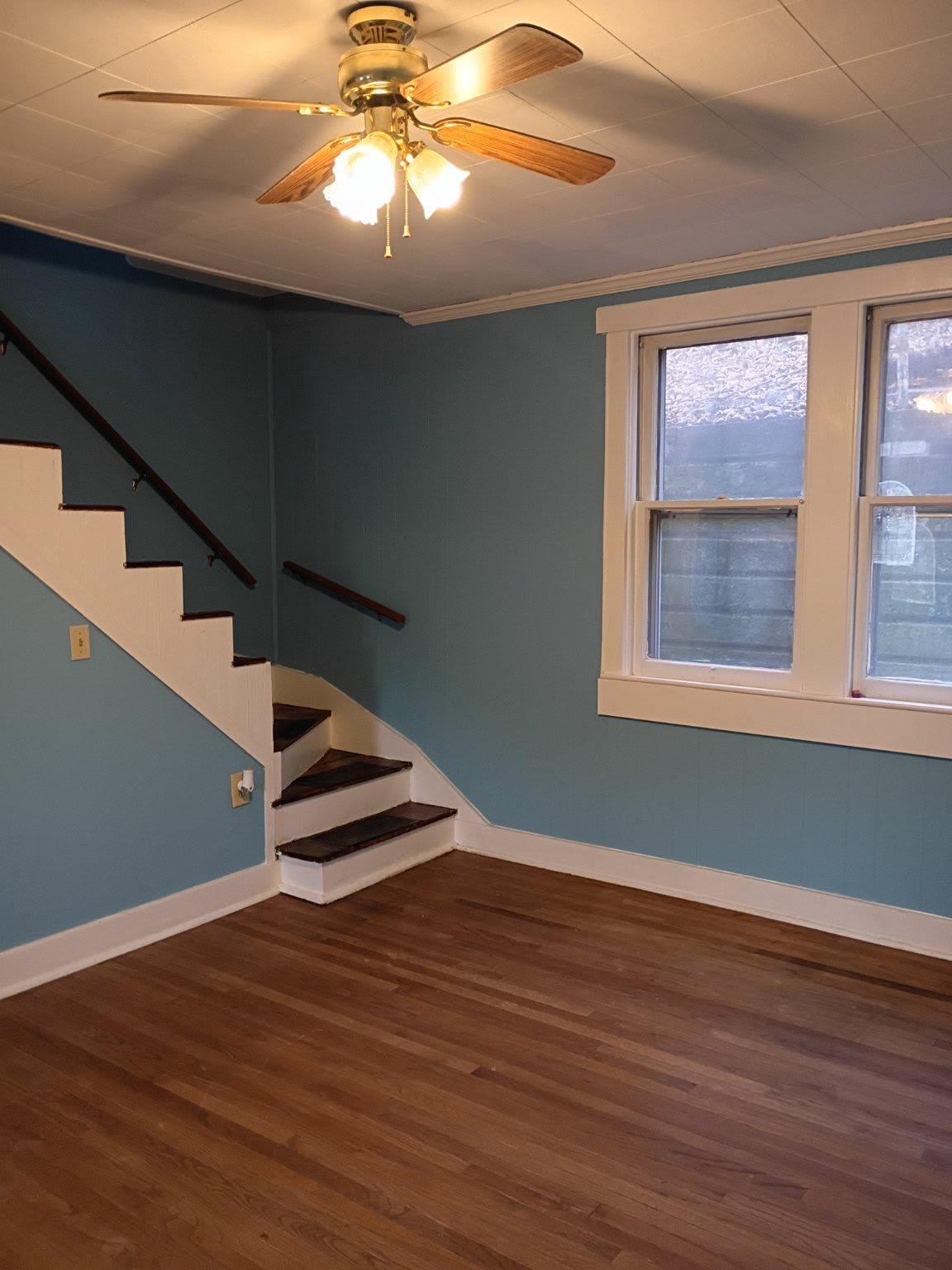 350 BEDFORD ST – photo 3
