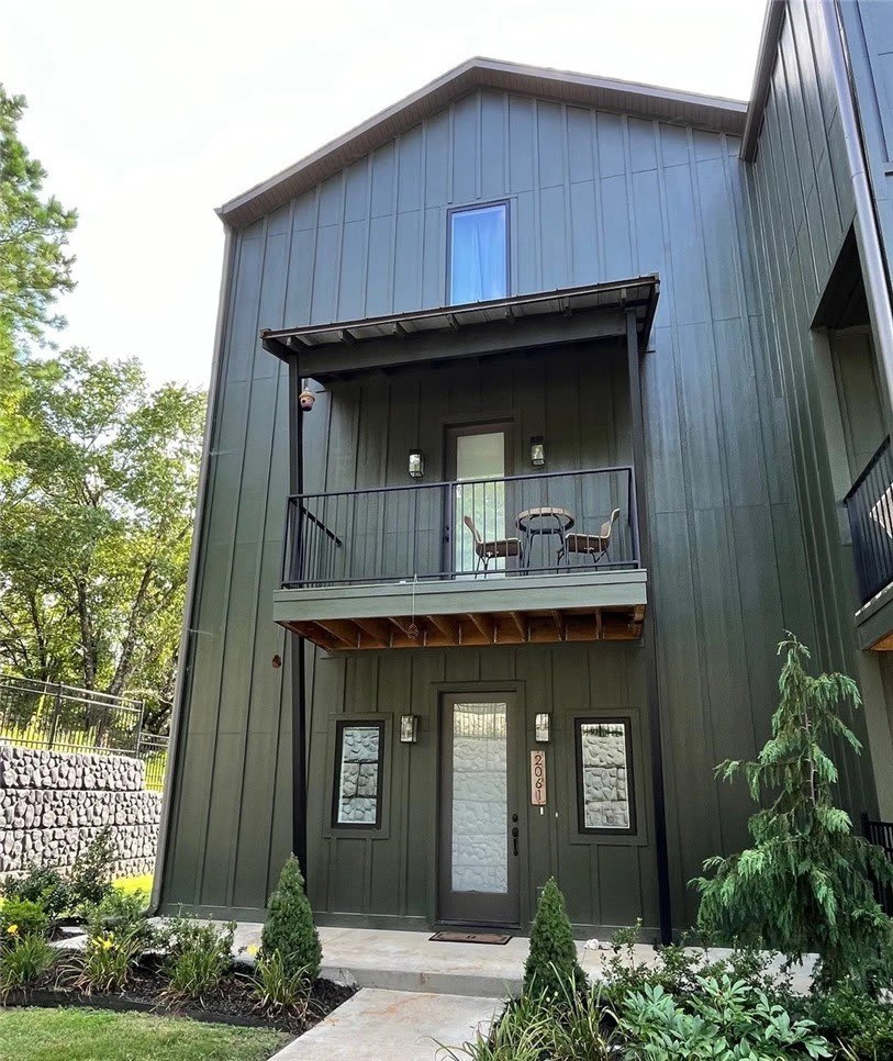 2061 E Roe Terrace – photo 1