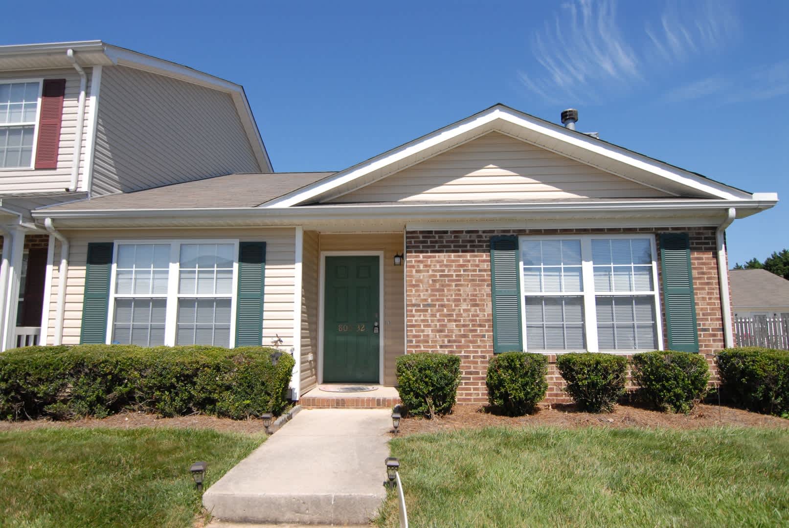Charming 3 bedroom 2 bath Townhouse w/ fenced in yard located off Guilford College Road! – photo 1
