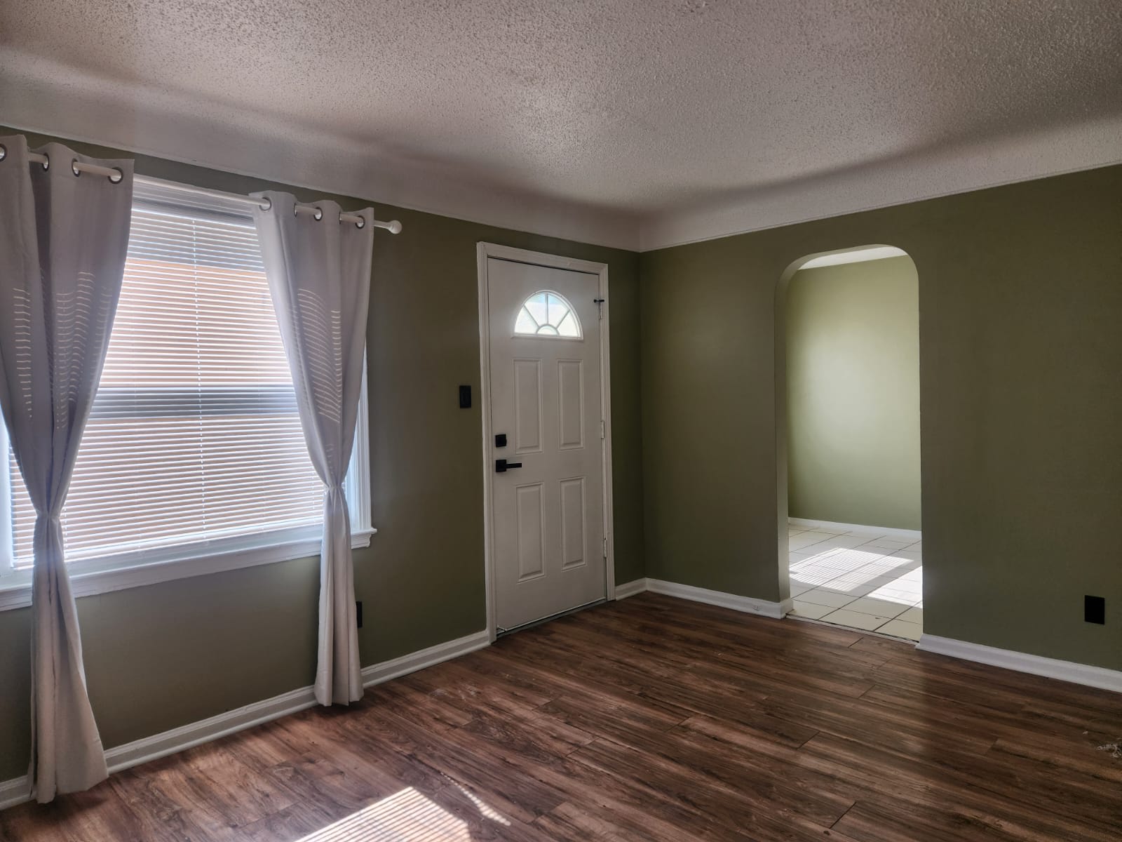 18955 Lenore Avenue – photo 2