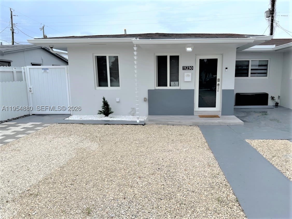 11230 SW 5th St – photo 2