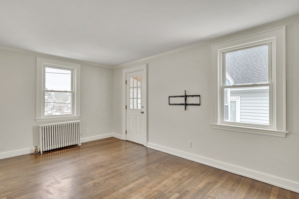 19 Fairview Ave – photo 3