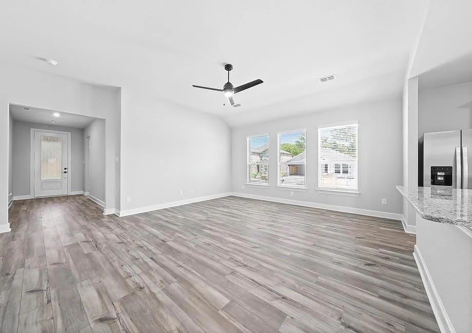 2032 Brentwood Drive – photo 4