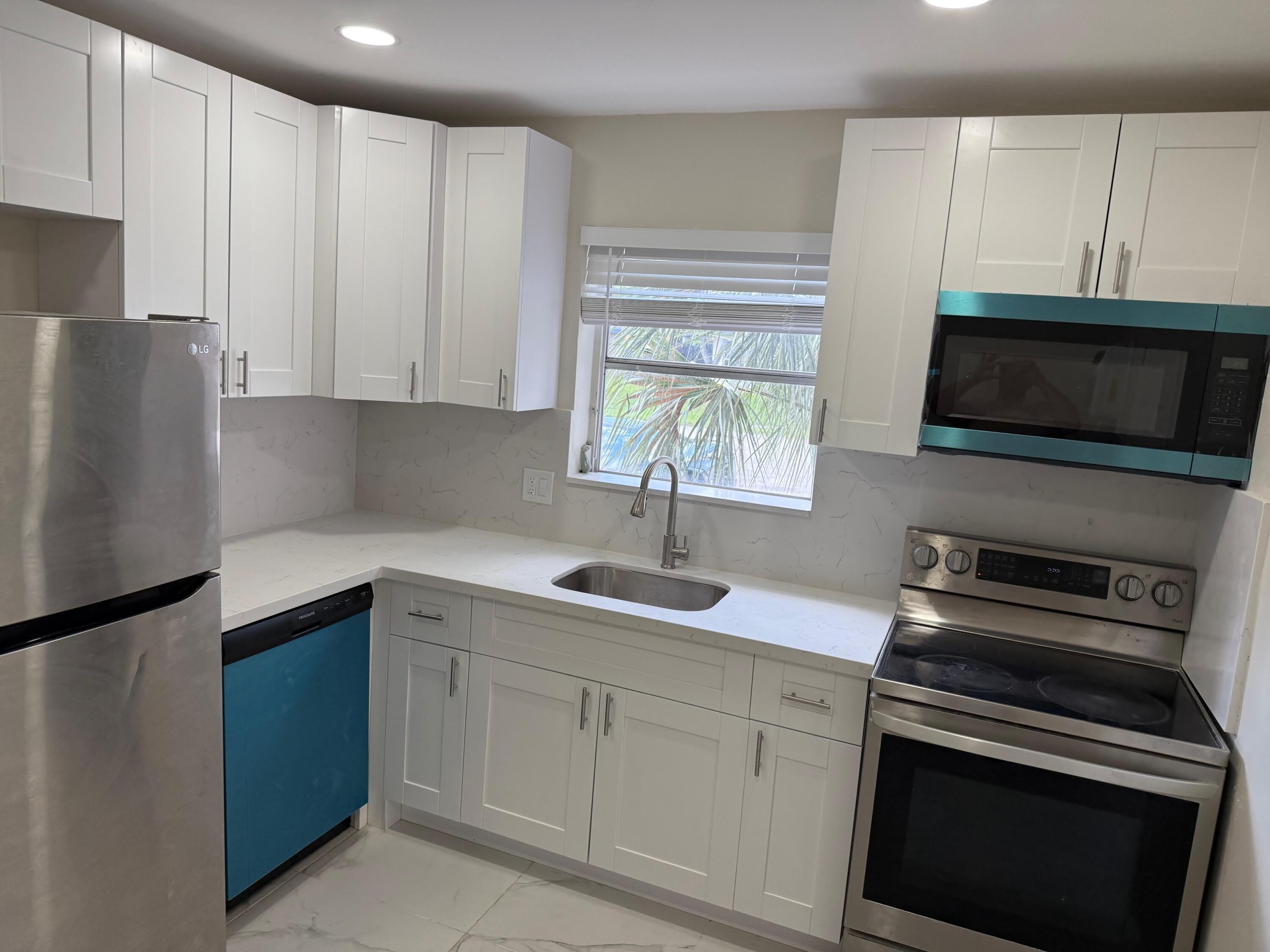 841 NW 39TH Street – photo 4