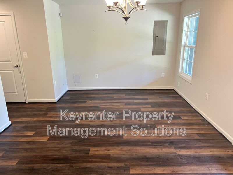 213 Willowshire Ct – photo 5