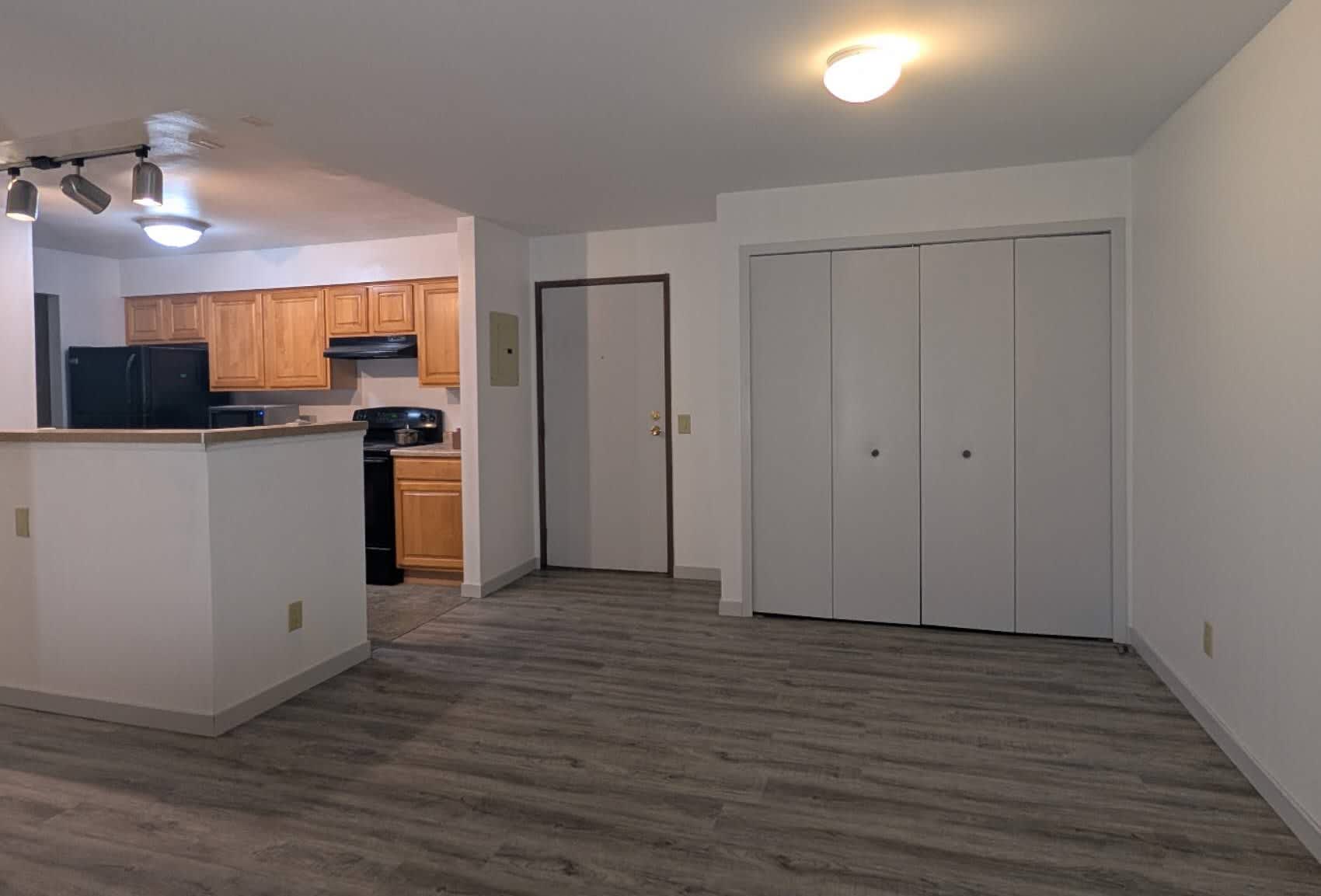 1144 Morraine View Drive – photo 2